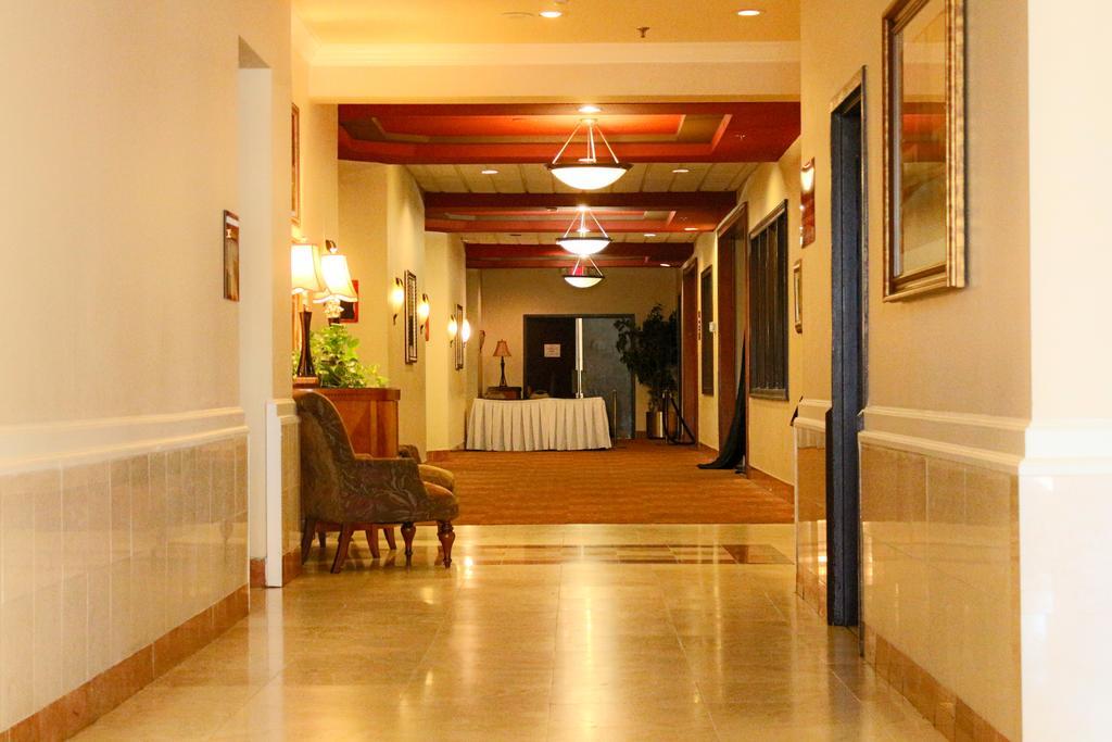 Готель Ramada Plaza By Wyndham Atlanta Airport College Park Екстер'єр фото