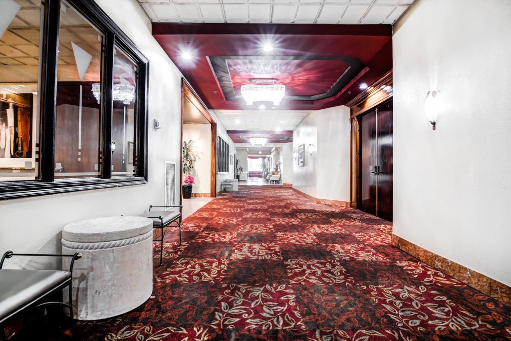 Готель Ramada Plaza By Wyndham Atlanta Airport College Park Екстер'єр фото