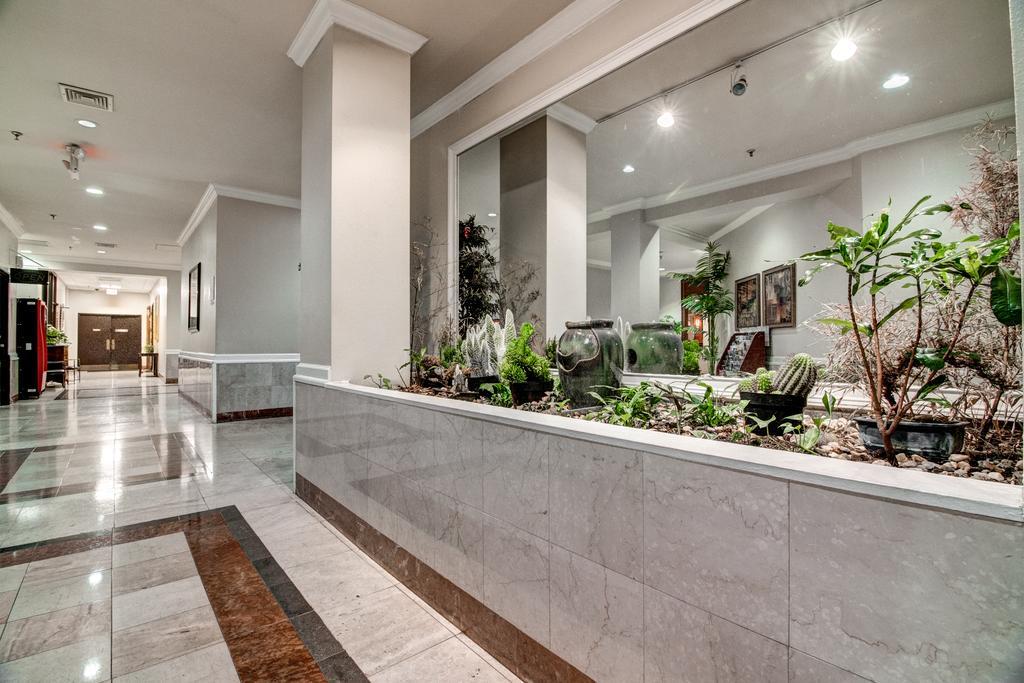 Готель Ramada Plaza By Wyndham Atlanta Airport College Park Екстер'єр фото