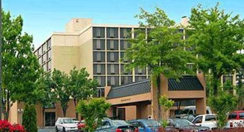 Готель Ramada Plaza By Wyndham Atlanta Airport College Park Екстер'єр фото