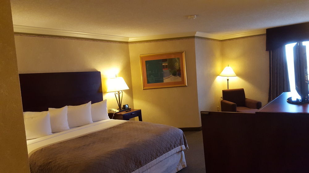 Готель Ramada Plaza By Wyndham Atlanta Airport College Park Екстер'єр фото