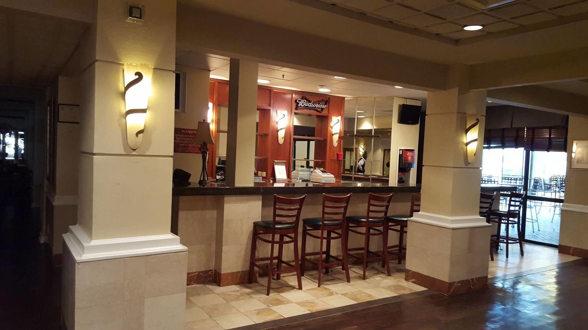 Готель Ramada Plaza By Wyndham Atlanta Airport College Park Екстер'єр фото